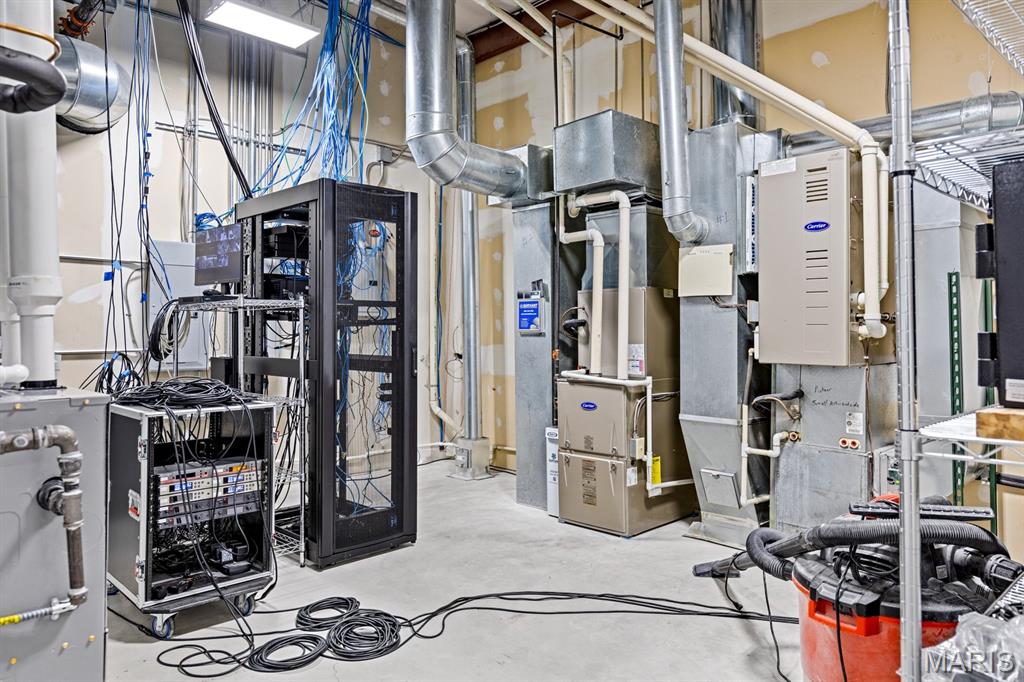 Country Side Carpets At Crossings - Commercial Lease