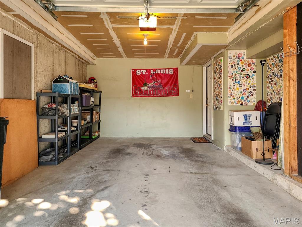 Spring Hill Farm Condo 16th - Residential