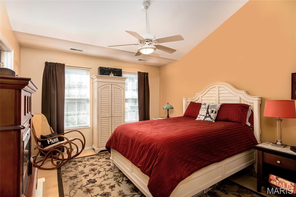 Spring Hill Farm Condo 16th - Residential