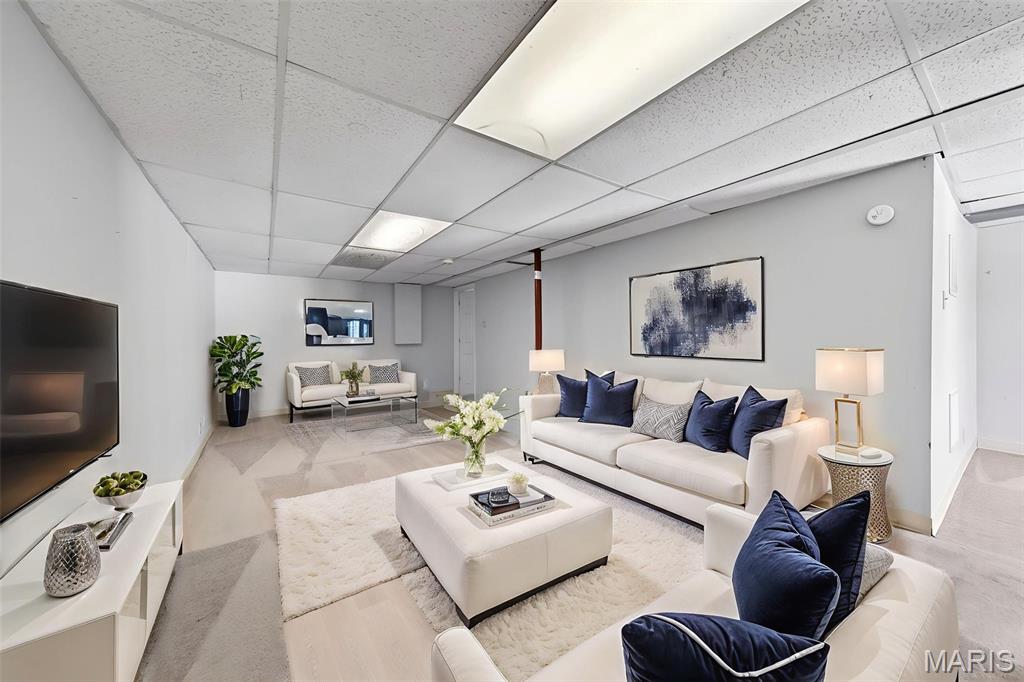 Spring Hill Farm Condo Ph 2 - Residential