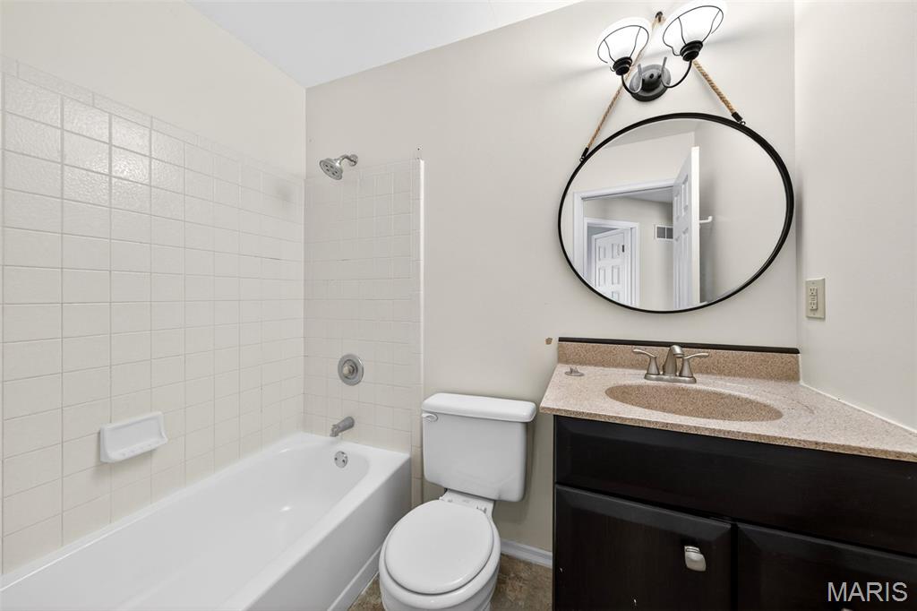 Spring Hill Farm Condo Ph 2 - Residential