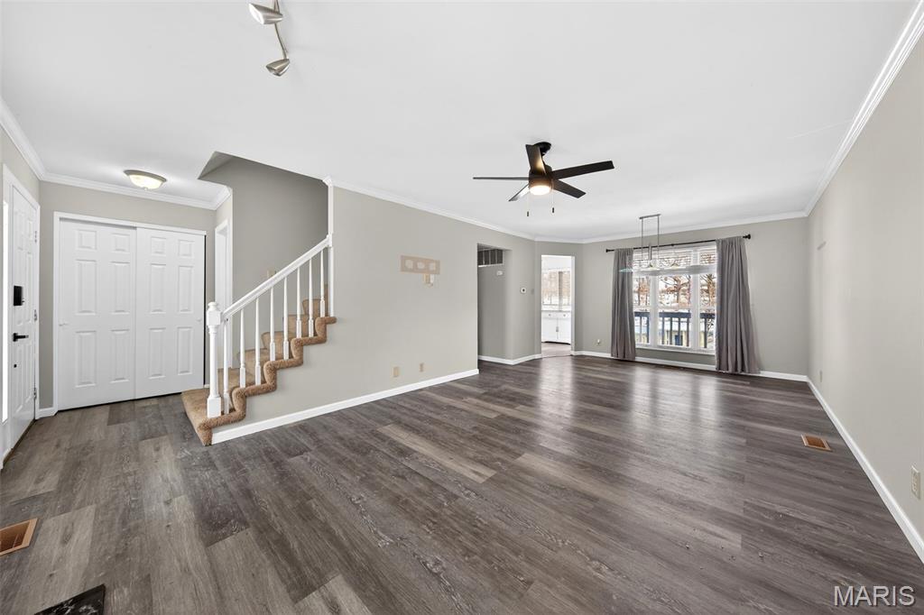 Spring Hill Farm Condo Ph 2 - Residential