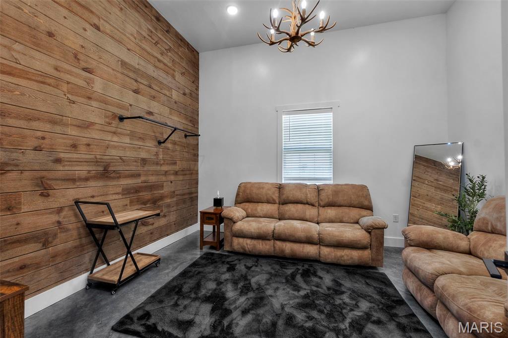 Unknown - Commercial Sale