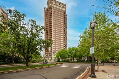 Photo of 150 Carondelet Plaza #1301, Clayton, MO 63105 (MLS # 26016862)