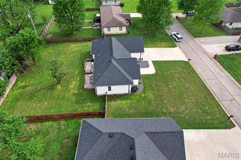 Tiny photo for 1408 Lana Drive, Lebanon, MO 65536 (MLS # 26025845)