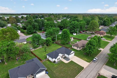 Tiny photo for 1408 Lana Drive, Lebanon, MO 65536 (MLS # 26025845)