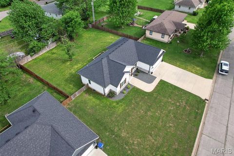 Tiny photo for 1408 Lana Drive, Lebanon, MO 65536 (MLS # 26025845)