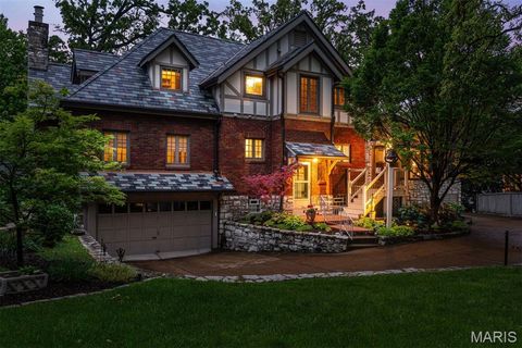Tiny photo for 624 Locksley Place, Webster Groves, MO 63119 (MLS # 26024271)