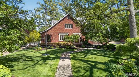 Tiny photo for 624 Locksley Place, Webster Groves, MO 63119 (MLS # 26024271)