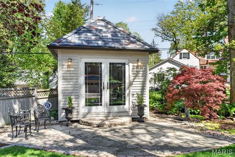 Tiny photo for 624 Locksley Place, Webster Groves, MO 63119 (MLS # 26024271)