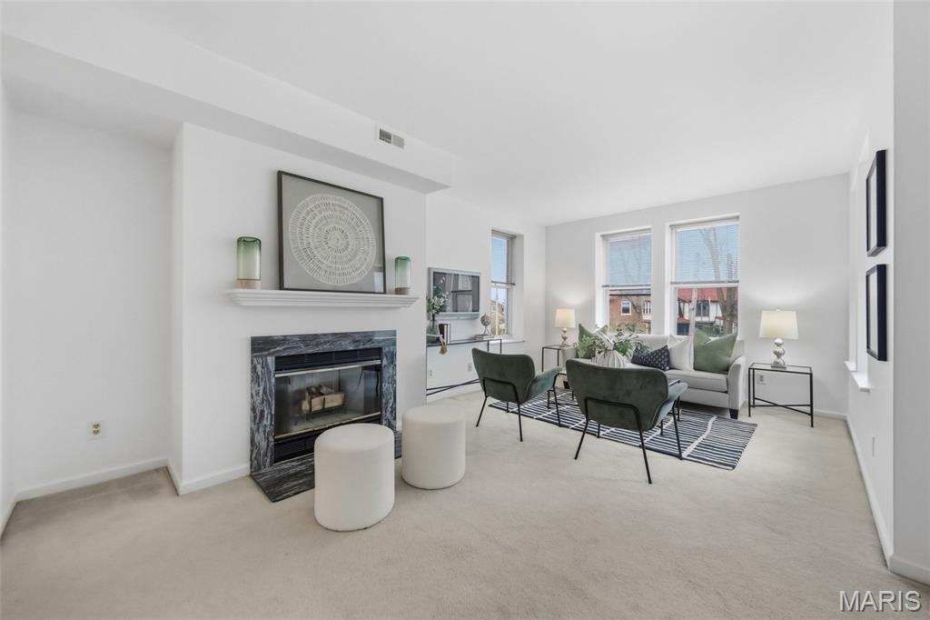 Debaliviere Place West Ph 01 - Residential