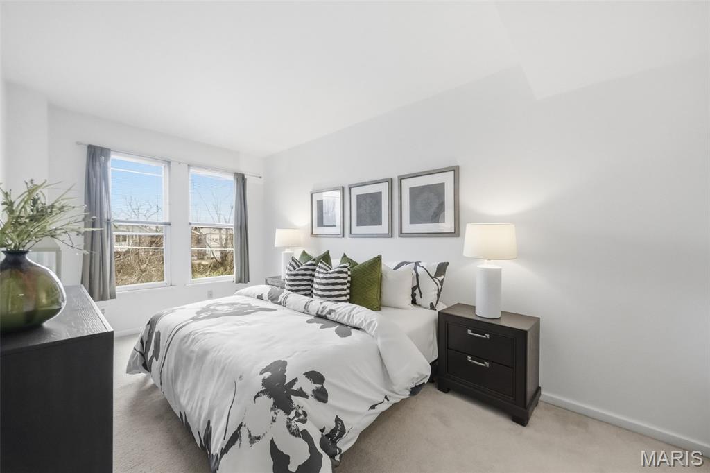 Debaliviere Place West Ph 01 - Residential