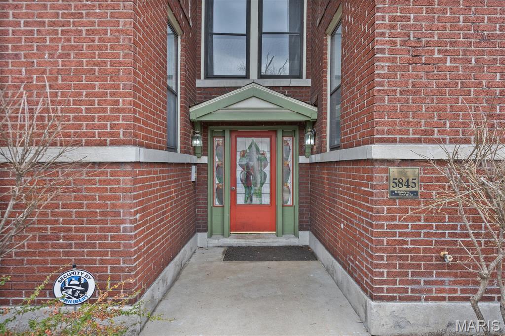 Debaliviere Place West Ph 01 - Residential