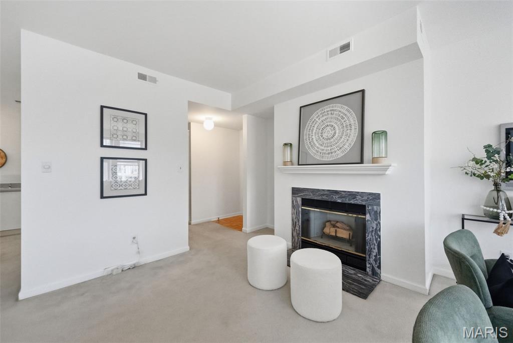 Debaliviere Place West Ph 01 - Residential