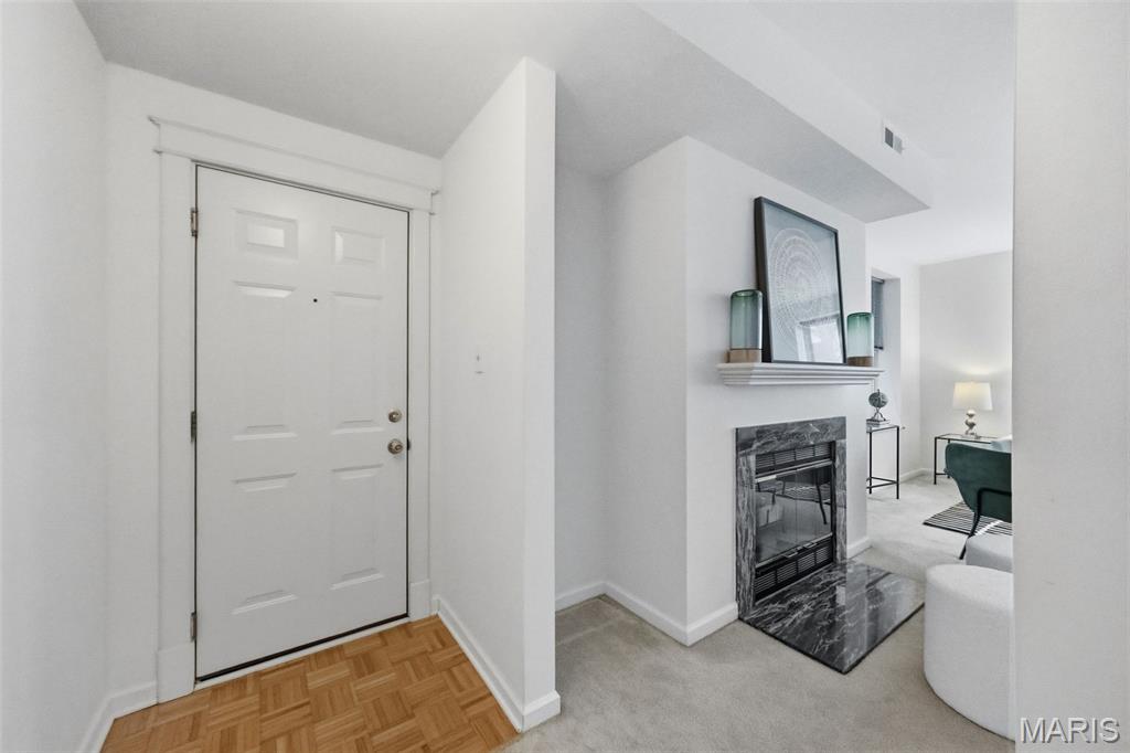 Debaliviere Place West Ph 01 - Residential