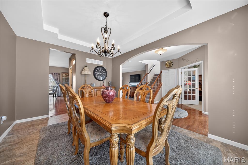 27 Carlton Lake Court