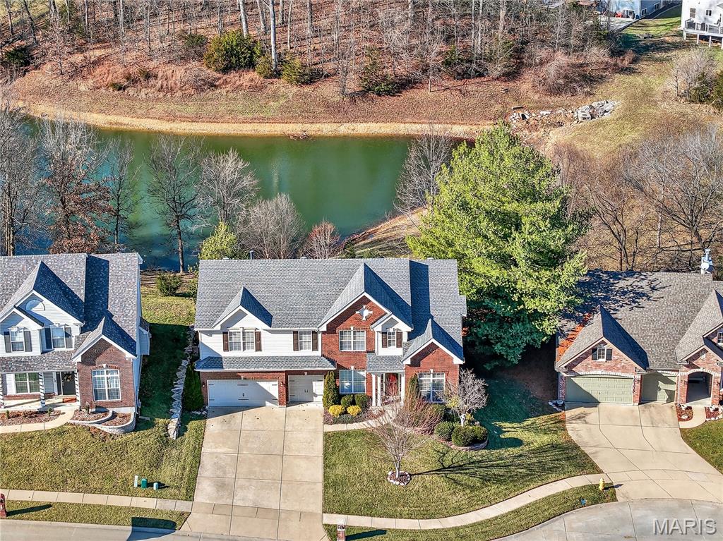 27 Carlton Lake Court