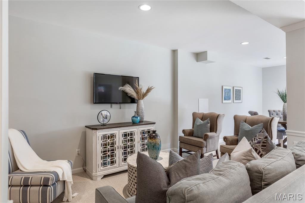 Whitmoor Country Club #9 - Residential