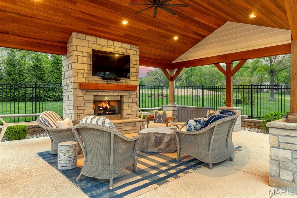 Whitmoor Country Club #9 - Residential