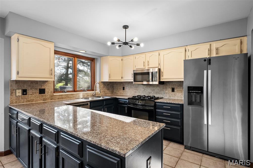 Hunters Pointe #6 - Residential