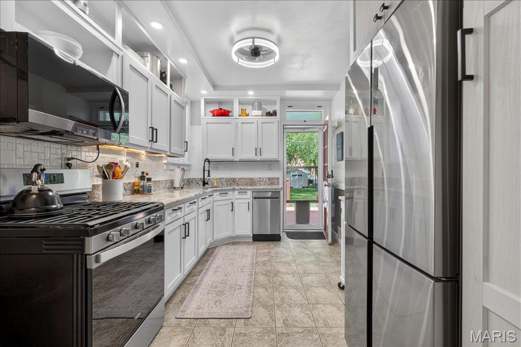 Foys Ivanhoe Add - Residential