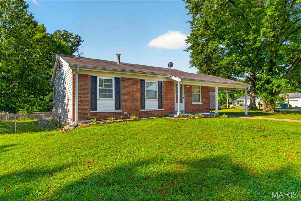 7416 Foxmont Drive
