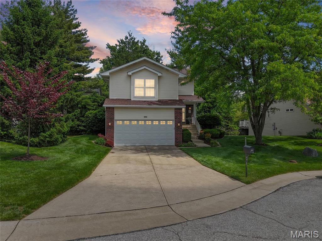 Photo of 806 Conch Terrace, Lake Saint Louis, MO 63367 (MLS # 26027029)