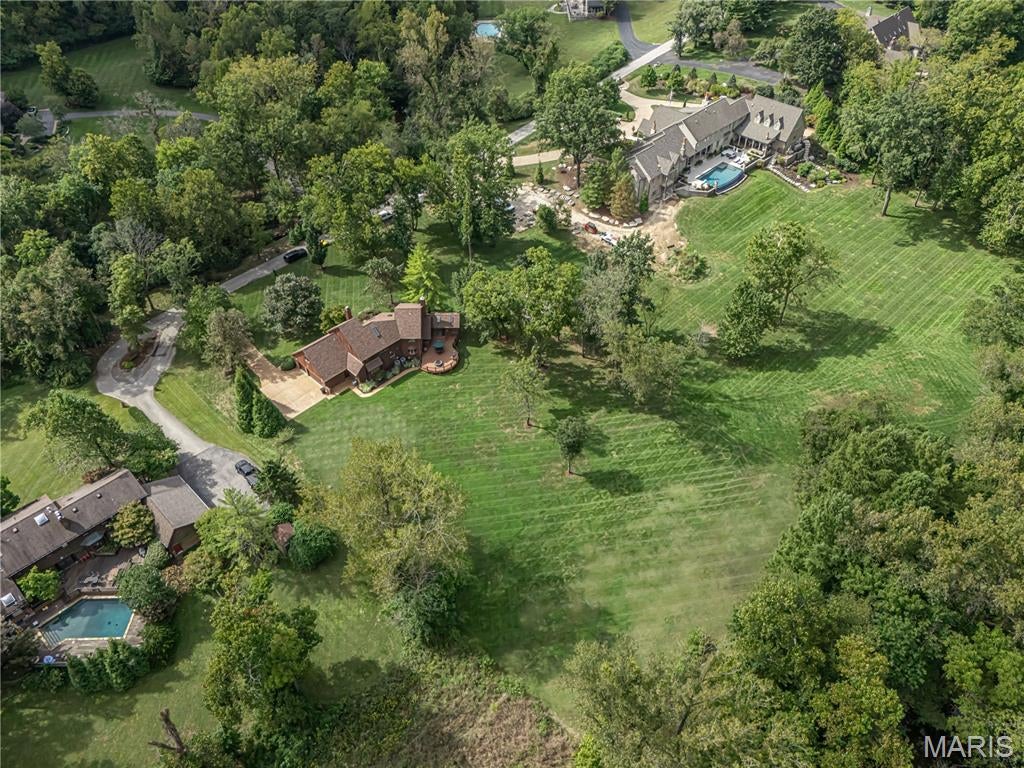 18 Overbrook Drive