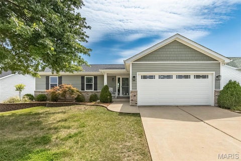 Photo of 46 Tulip Bend Drive, Wentzville, MO 63385 (MLS # 26066817)