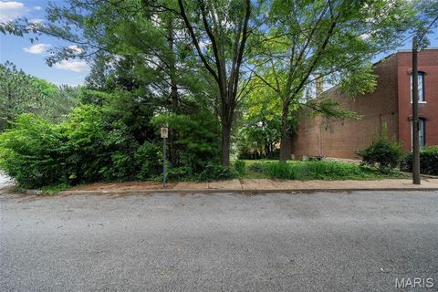Tiny photo for 2400 S 18th Street, St Louis, MO 63104 (MLS # 26018773)