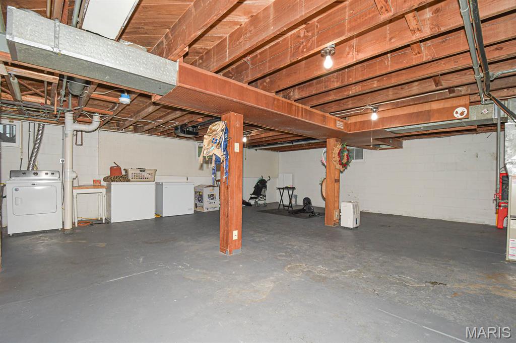 Tesson Ferry Court Amd - Residential