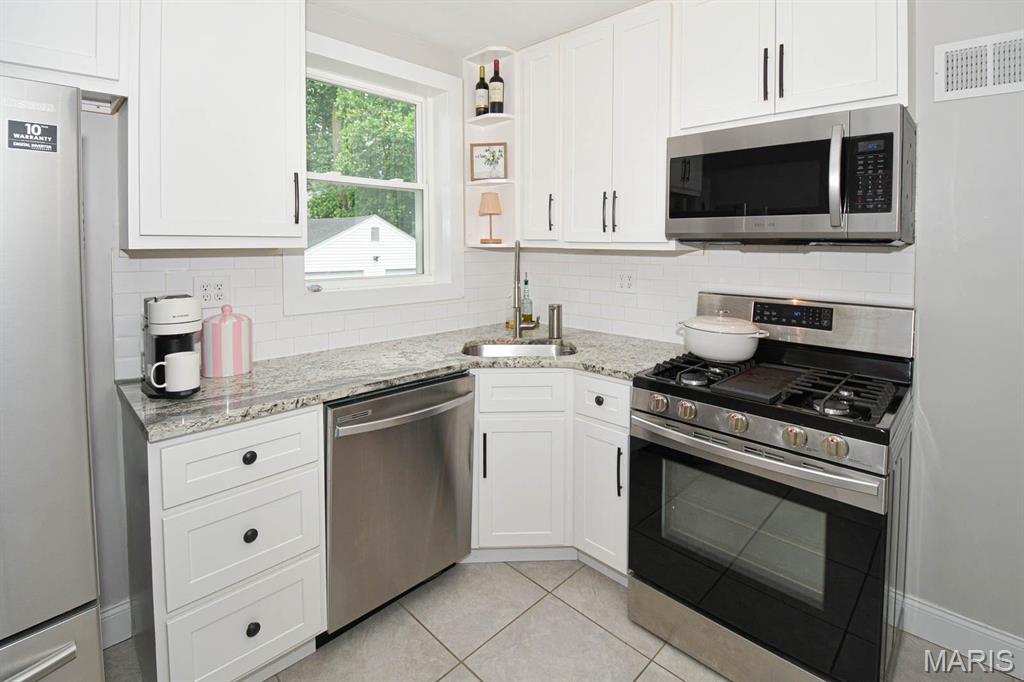 Tesson Ferry Court Amd - Residential
