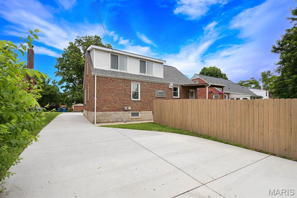 Tesson Ferry Court Amd - Residential