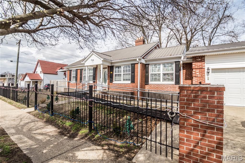 Photo of 304 W Howard Street, Malden, MO 63863 (MLS # 26013511)