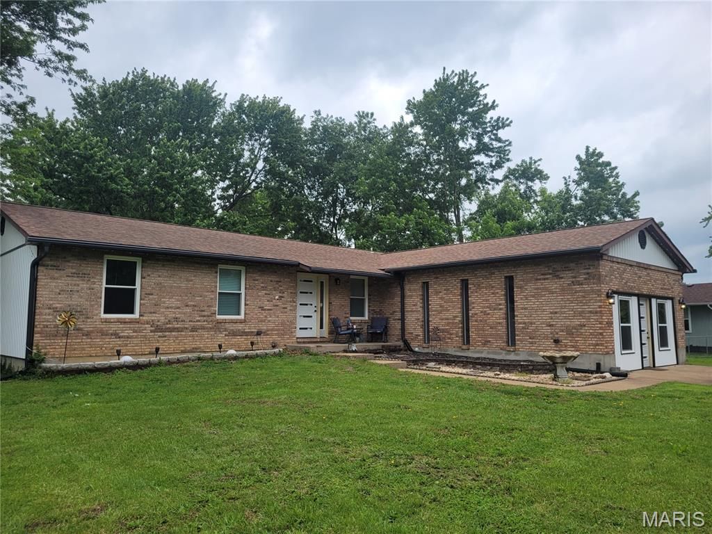 Photo of 1125 Vicksburg Drive, Festus, MO 63028 (MLS # 26025804)