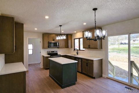 Tiny photo for 31 Pebblestone Court, Troy, MO 63379 (MLS # 26012635)