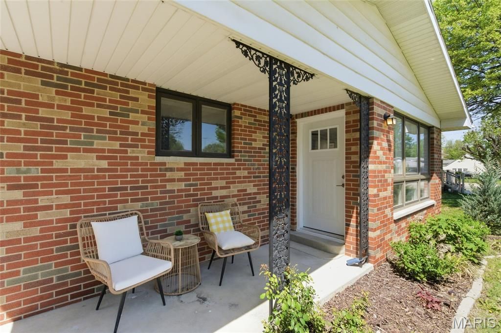 Photo of 735 Gettinger Street, Ste Genevieve, MO 63670 (MLS # 26023367)