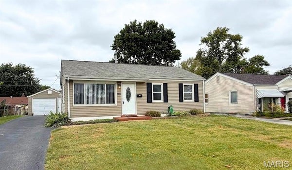 3139 SAINT DAVID LN, SAINT ANN, MO 63074 - Image 80daab85f8bb45235f6d54e7d7f9a926/954199562