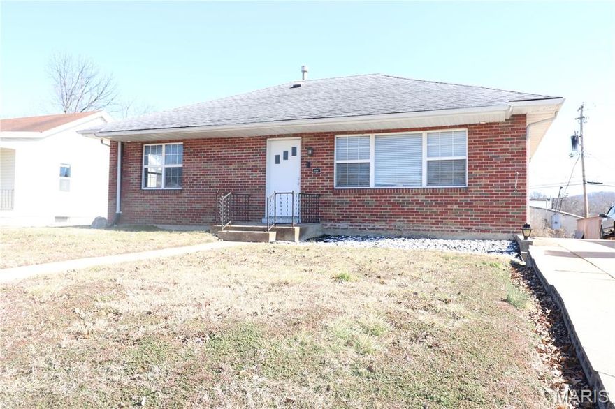 Discover the charm of 105 Ozark Drive, where comfort meets convenience. Great location of Crystal City, This delightful 2-bedroom, 1-bathroom, full  full brick home offers a blend of modern updates and classic appeal. The updated kitchen invites culinary adventures, featuring contemporary finishes that will inspire your inner chef. The spacious layout, with its inviting ambiance, promises a cozy retreat after a long day.
Step outside to a neighborhood that offers more than just a place to live; it presents a community. With local shops, dining, and parks just moments away, your weekends will be filled with exploration and leisure. The added convenience of a garage provides secure parking and additional storage space, enhancing your everyday living experience.
This home isn't just a place to reside; it's a lifestyle waiting to be embraced. Whether you're starting a new chapter or seeking a simpler way of living, this property offers an opportunity for a fresh beginning. Contact us today to experience all that 105 Ozark Drive has to offer.