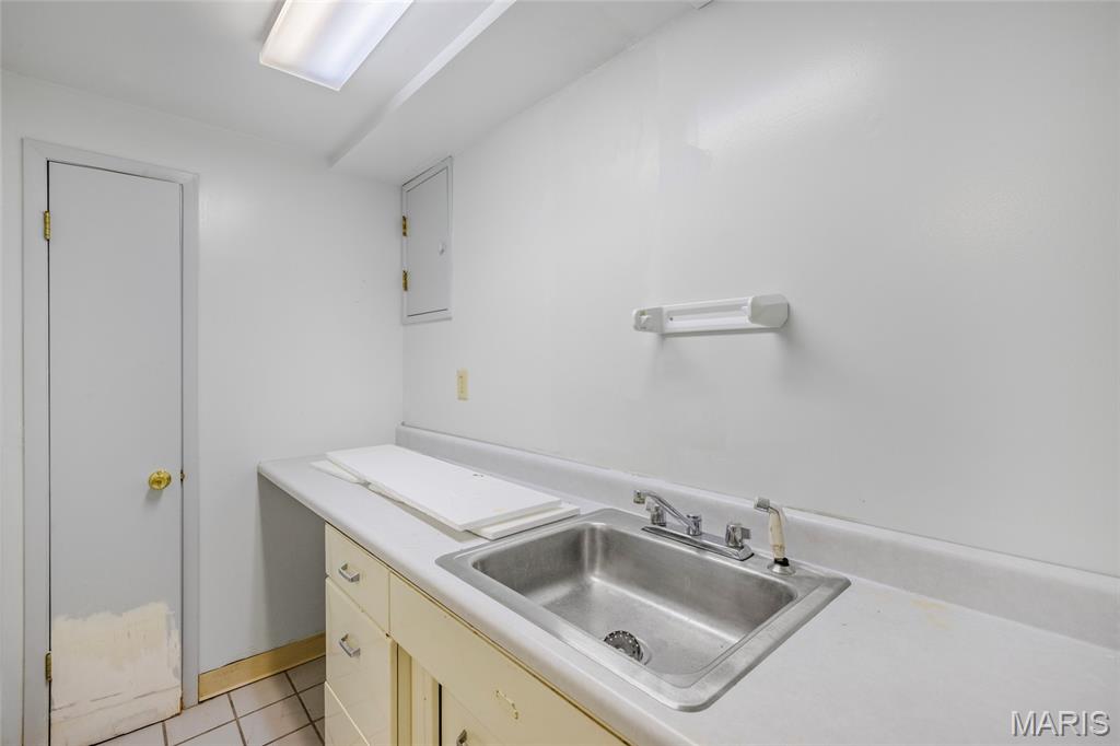 Bayless Court - Commercial Sale