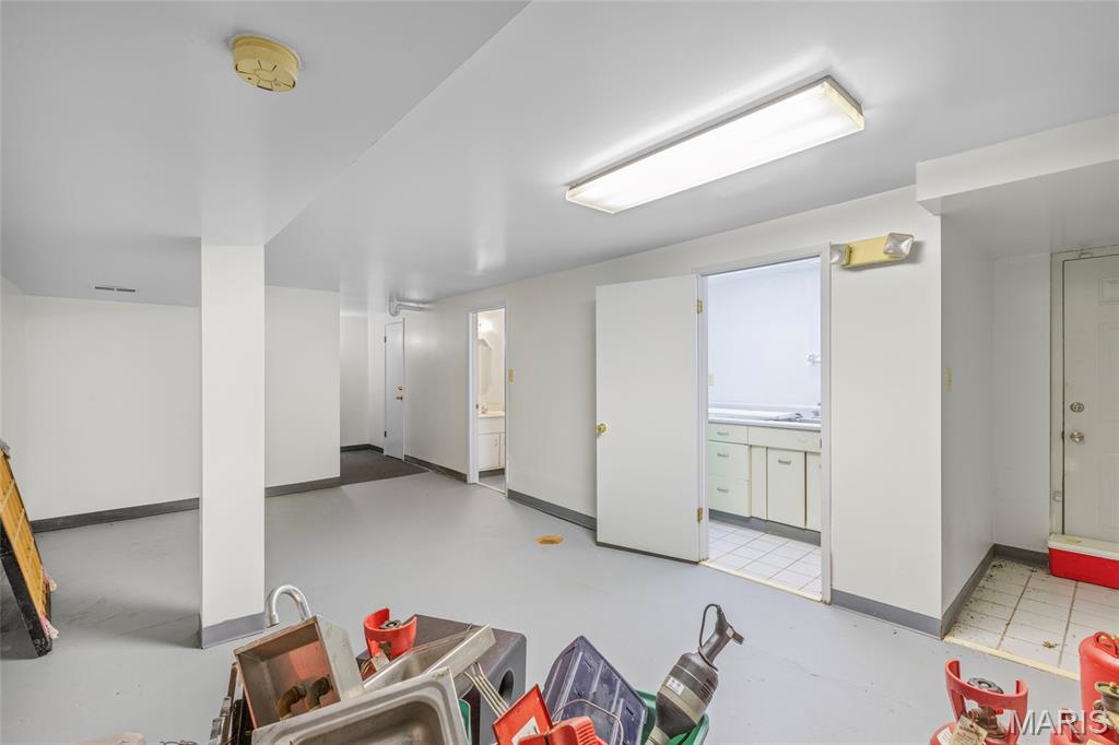 Bayless Court - Commercial Sale