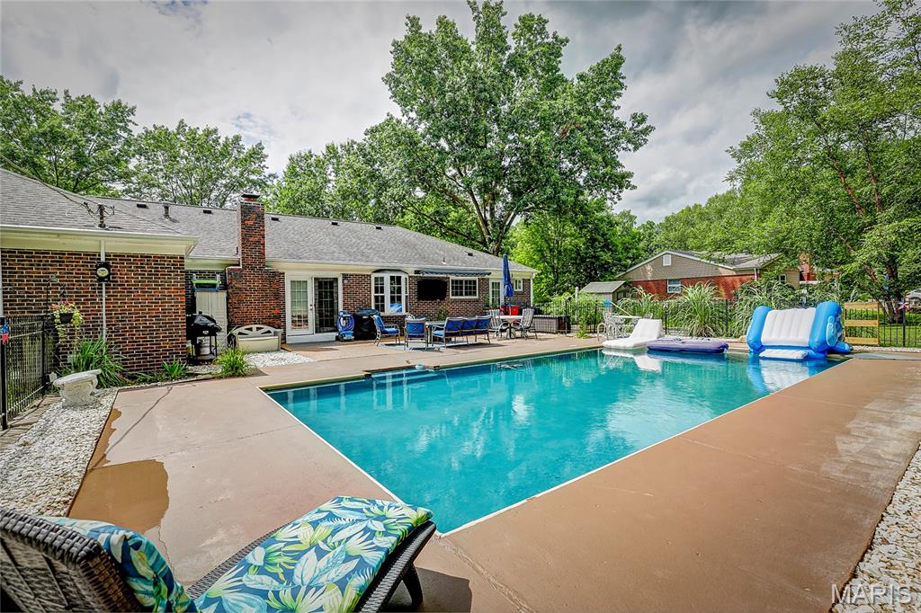 10829 Forest Path Drive