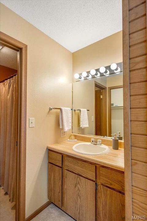 Tiny photo for 40 Robinwood #2C, Unincorporated, MO 65049 (MLS # 26025422)
