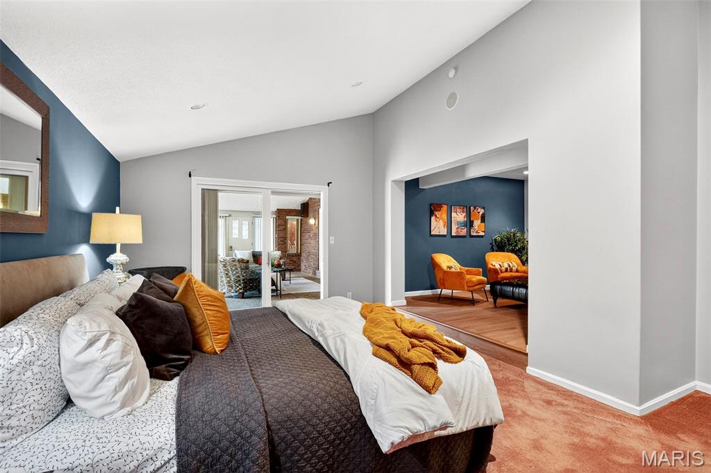 Alhambra, Illinois 62001, United States, 3 Bedrooms Bedrooms, ,4 BathroomsBathrooms,Residential,Active,231001