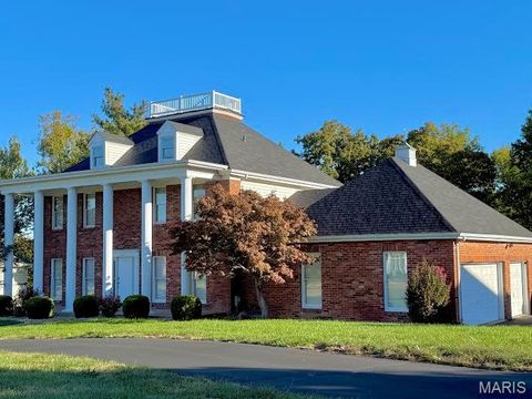 11226 Pointe Court Sunset Hills MO 63127