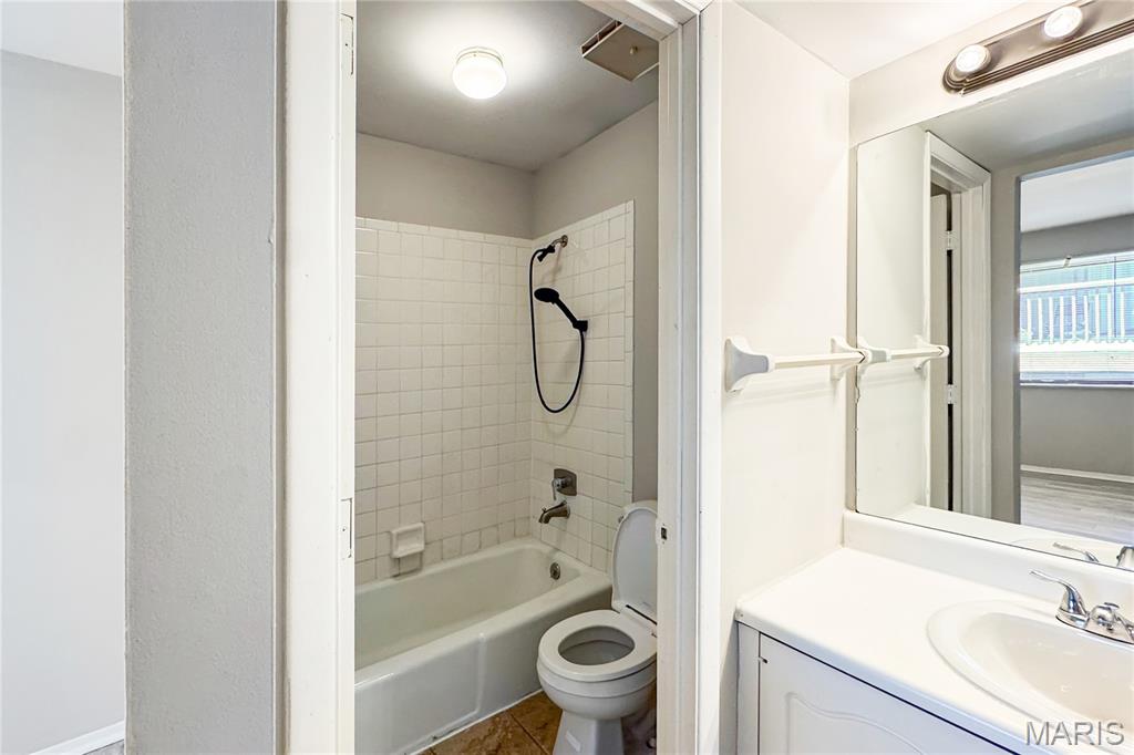 Summerwood Condo Ph Two - Residential