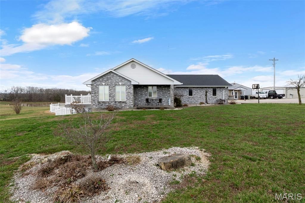 Photo of 7633 Highway F, Perryville, MO 63775 (MLS # 26013277)