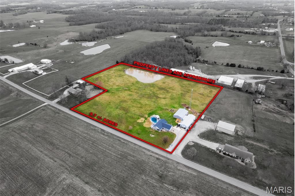 Photo of 7633 Highway F, Perryville, MO 63775 (MLS # 26013277)