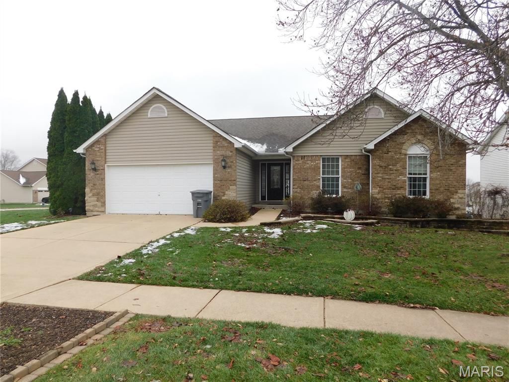 Photo of 225 Jacobs Way Drive Dr, St Peters, MO 63376 (MLS # 25080085)