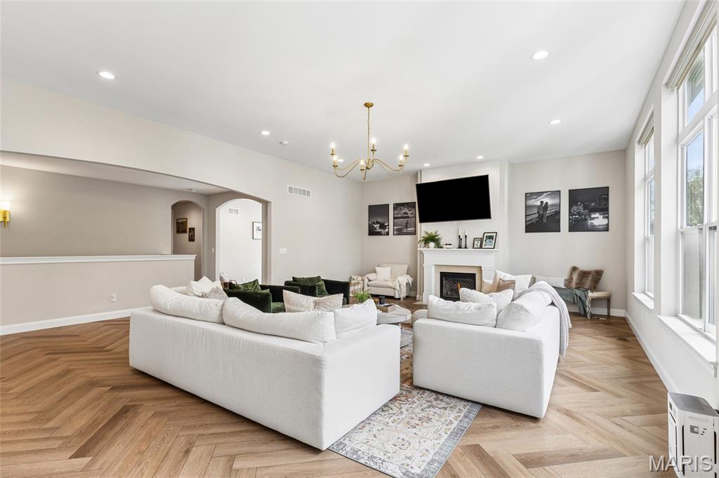 Vlgs At Shady Creek #6 - Residential